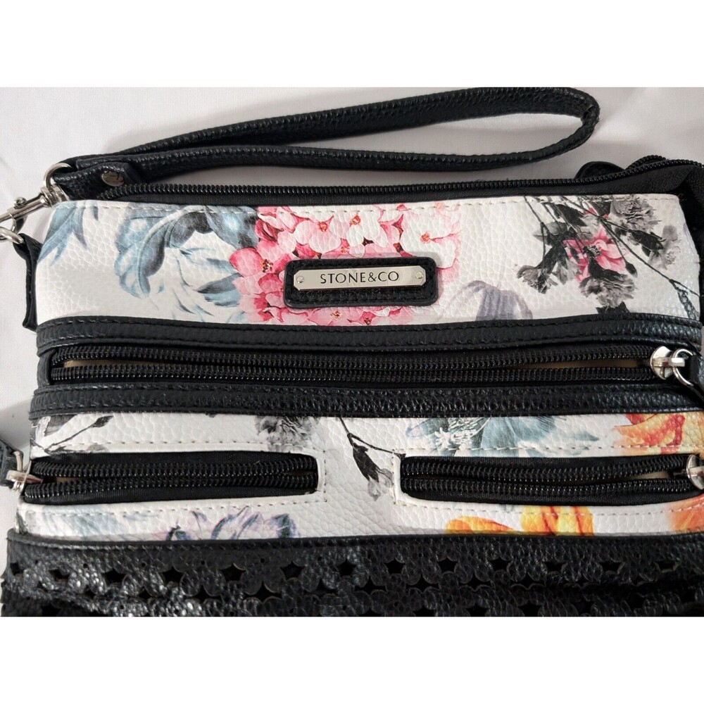 Stone & Co White Floral Black Trim Multi Zip Small Purse Large Wristlet
